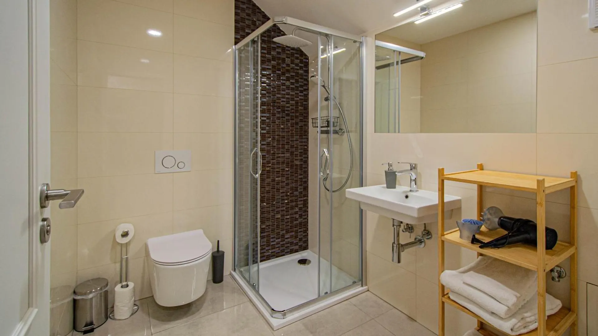 Charles Square Central Apartments By Ruterra Praga