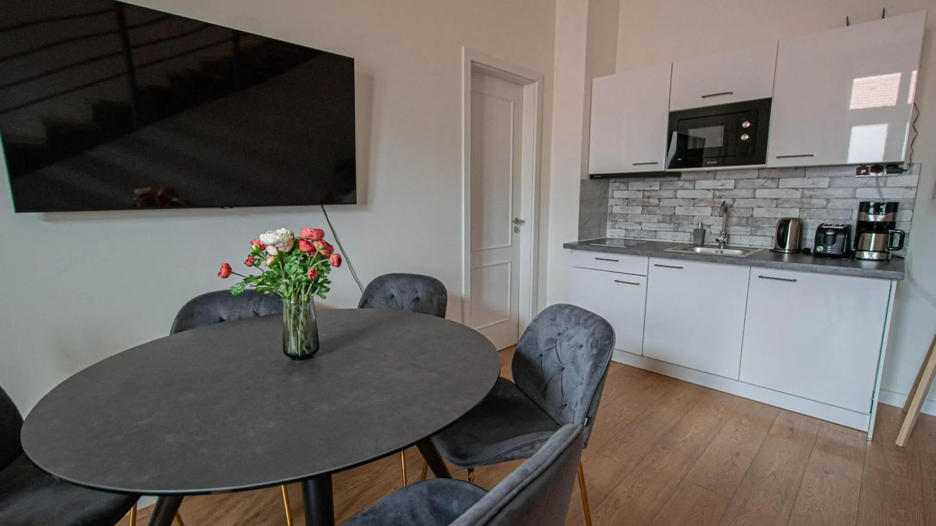 Charles Square Central Apartments By Ruterra Prague