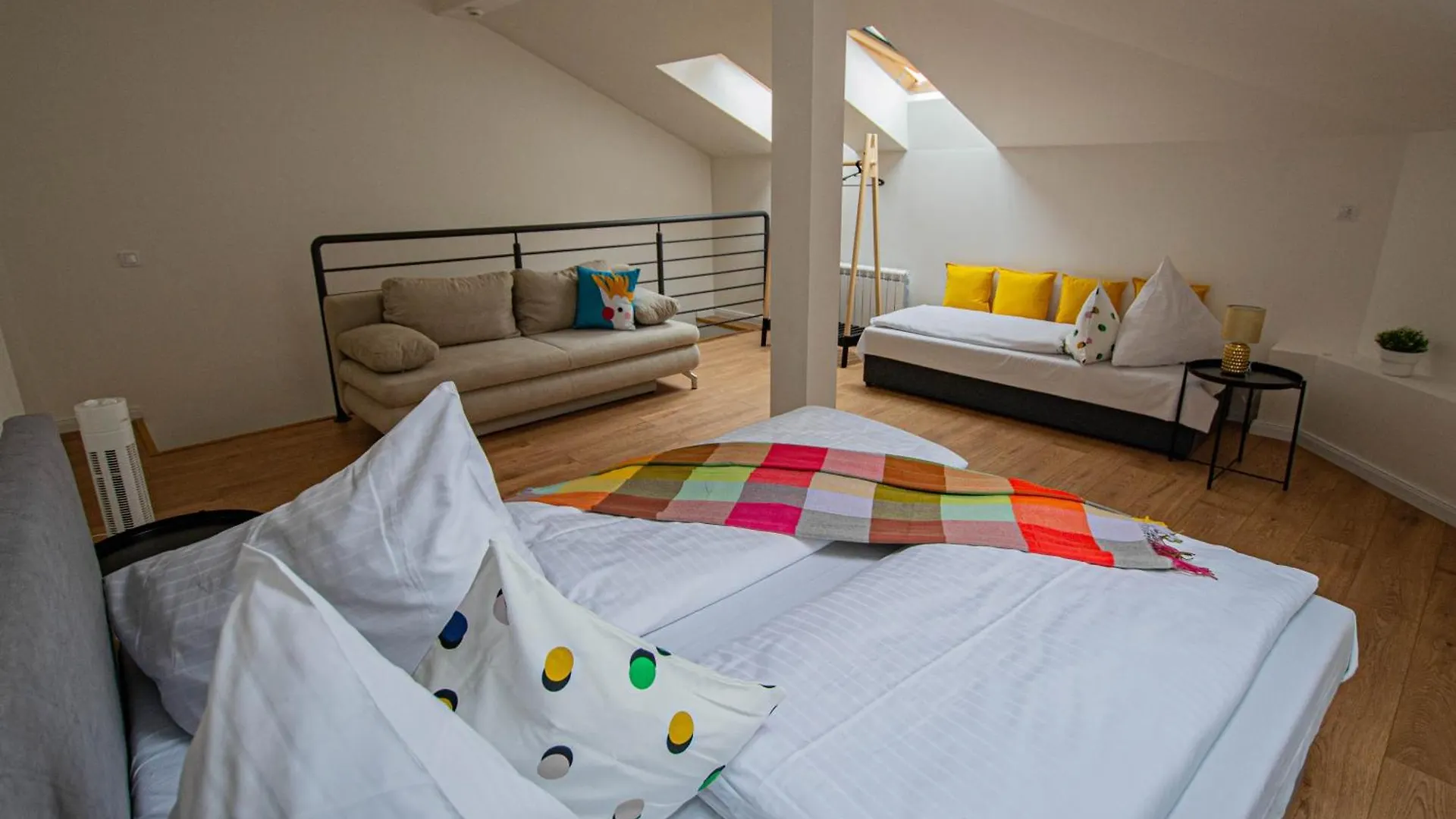 Charles Square Central Apartments By Ruterra Prague 0*,
