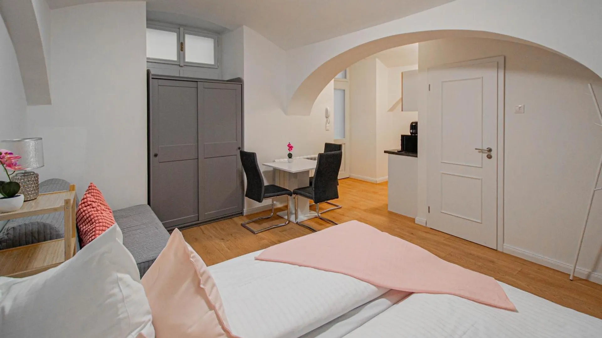 Charles Square Central Apartments By Ruterra Prague