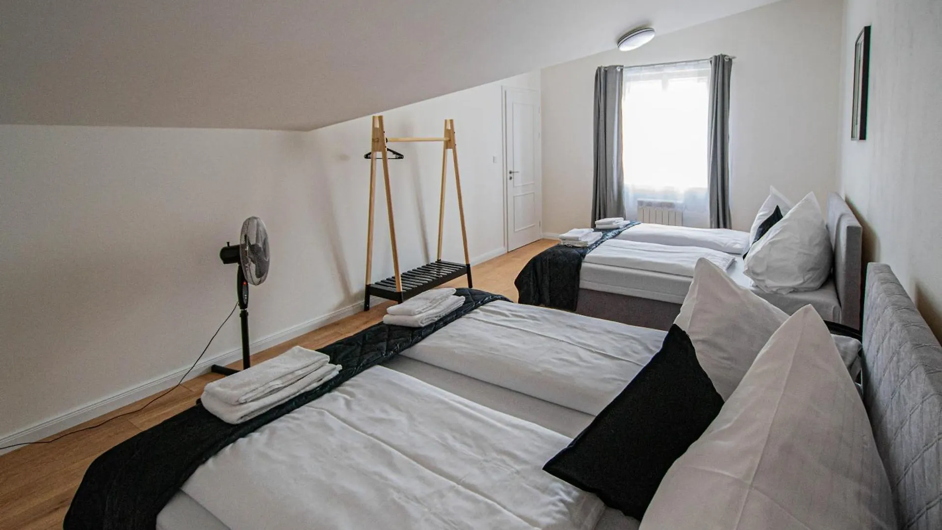 Charles Square Central Apartments By Ruterra Prague 0*,