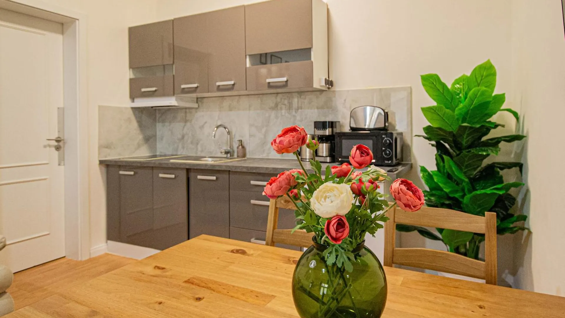 Charles Square Central Apartments By Ruterra Prague